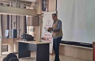 Öğrencilere drone dersi