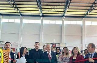 Öğrencilerin eserleri göz kamaştırdı