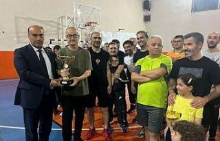 Öğretmenler arası voleybol turnuvası Tavşanlı’da...