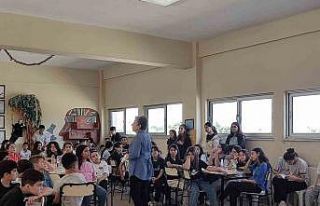 Okudukları kitabın yazarıyla buluştular