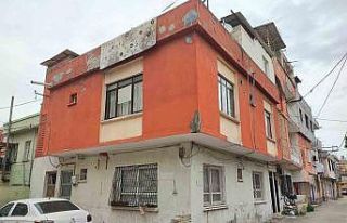 Ölen iki aylık bebeğiyle 10 gün evde yaşayan...