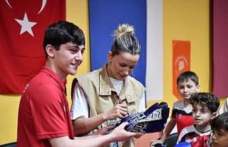 Olimpiyat İkincisi Hatice Akbaş, Yeşilyurt Belediyesi...