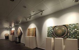 OMÜ’de "dokunuşlar" sergisi