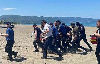 Ordu’da 3 lise öğrencisi denizde boğulma tehlikesi...