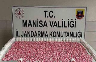 Ormanlık alanda saklanan uyuşturucuları jandarma...