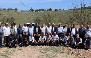 Ortaokul arkadaşları 40 yıl sonra buluştu