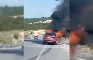 Otomobil alev alev yandı