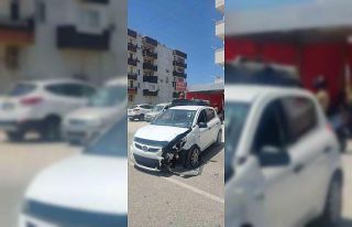 Otomobil ile ticari araç çarpıştı: 1 yaralı