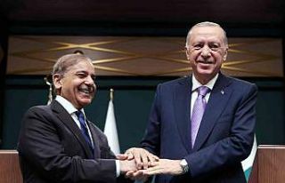 Pakistan Başbakanı Şerif’ten Cumhurbaşkanı...