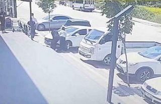 Park edilmek istenen otomobilin çarptığı öğrenci...