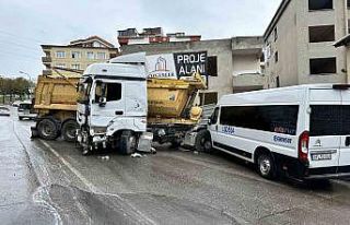 Pendik’te kontrolden çıkan hafriyat kamyonu dehşet...