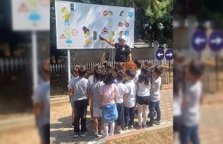 Polislerden öğrencilere uygulamalı eğitim