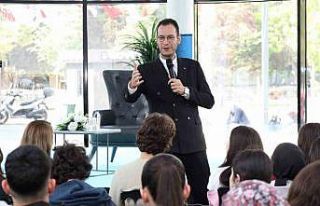 Profesörden yapay zeka uyarısı: "Mesajlarınız...