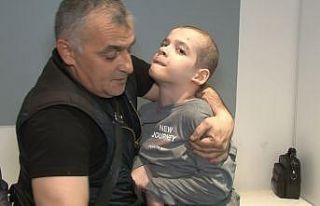 Rusya’da çaresiz kalan çocuğa Türk doktorlardan...