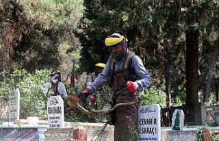 Sakarya’da mezarlıklar bayram ziyaretine hazırlanıyor