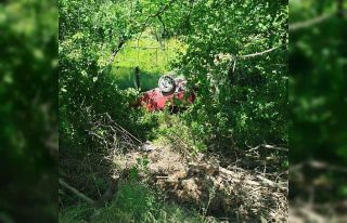 Sakarya’da otomobil şarampole uçtu: Karı-koca...