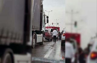Sakarya’da SUV tarzı araç ile minibüs çarpıştı:...