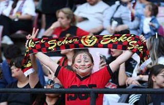 Şampiyonluğunu stadında kutlayan Eskişehirspor...