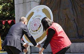 Samsun’da 19 Mayıs kutlamaları çelenk sunma töreni...