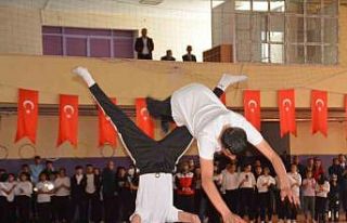 Sarıkamış’ta 19 Mayıs coşkuyla kutlandı