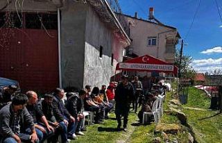 Şehit evinde bekleyiş devam ediyor