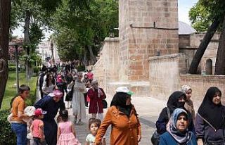 Şehitkamilli kadınlardan Şanlıurfa’ya tarihi...