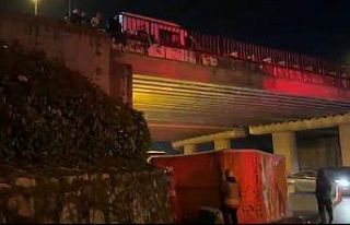 Sevgilisiyle tartıştı, köprüye çıktı