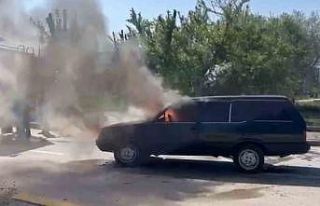 Seyir halindeki Fiat Tofaş alev alev yandı