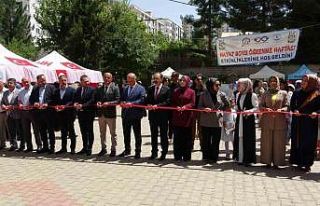 Siirt’te kursiyerler el emeği ürünlerini sergiledi