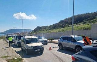 Sinop’ta 3 araçlı zincirleme kaza: 2 yaralı