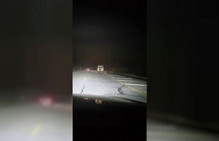 Sivas’ta tepki çeken görüntü: Atları kamyonetin...