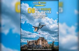 SOLOTÜRK, FÜ’nün 50. yıl coşkusunu gökyüzüne...