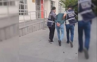 Sosyal medyada silahlı fotoğrafını paylaşan şahıs...