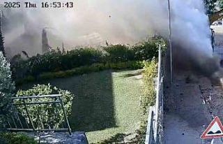 Su borusu bomba gibi patladı, site savaş alanına...