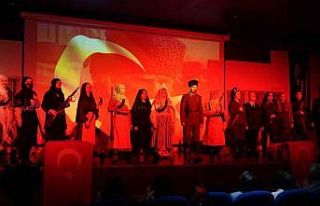 Tarihe ışık tutan defile: 23 kadın kahramanın...