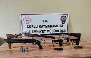 Tekirdağ’da uyuşturucu ve silah operasyonlarında...