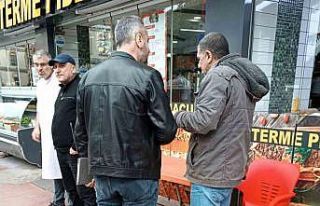 Telefondaki sahte polisten, yanındaki gerçek polis...