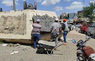 Topçu Meydanı’nın simgesi 12’ler anıtı yenileniyor