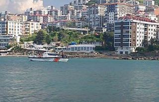 Trabzon’da serinlemek için denize giren 2 çocuk...
