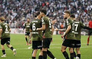Trendyol Süper Lig: Beşiktaş: 2 - Adana Demirspor:...