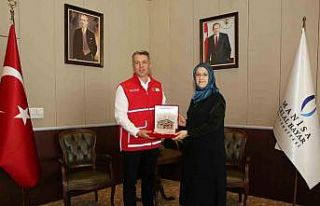 Türk Kızılay Manisa, üniversite öğrencileri...