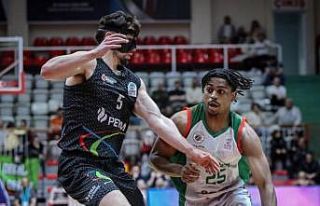 Türkiye Sigorta Basketbol Süper Ligi: Semt 77 Yalovaspor:...