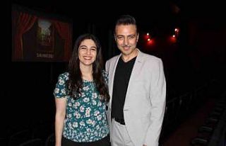 Uluslararası ödüllü ‘Limandaki Aşk’ oyunu...