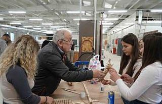 Üniversite öğrencileri zamana yenik düşen ahşap...