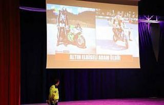 Üniversite öğrencilerine trafik güvenliği eğitimi