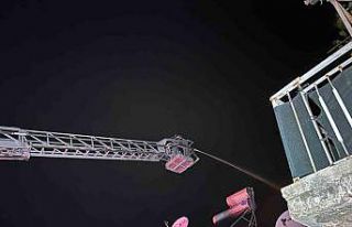 Uşak’ta 3 ev yangında zarar gördü