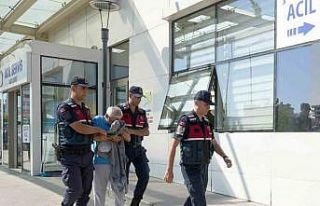 Uyuşturucu bağımlısı oğlunu bıçaklayarak öldüren...