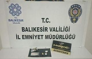 Uyuşturucu ticareti yapan 3 şahıs tutuklandı!