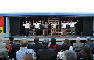 Vagon Sahne Uşak Tren Garı’nda perdelerini açtı