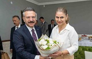 Vali Aksoy engelli birey annesi ve öğretmeni Neşe...